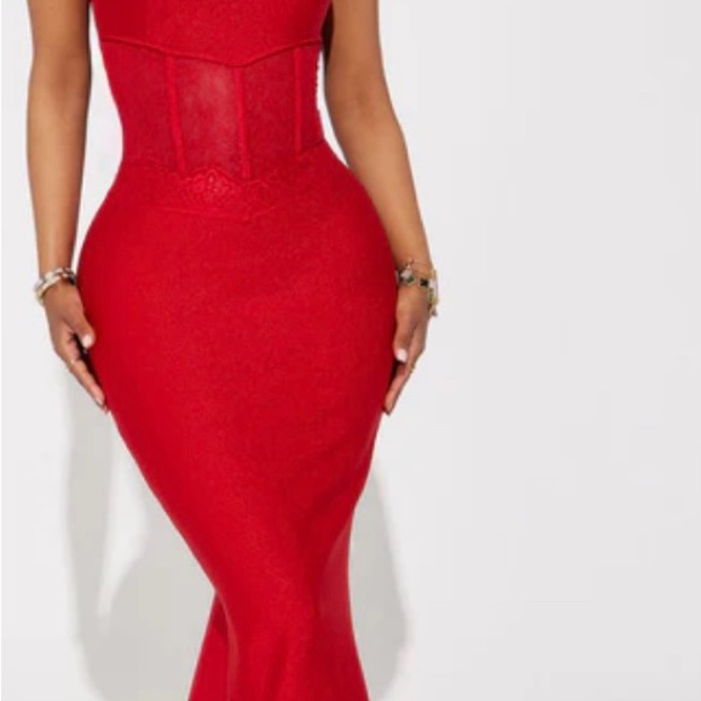 Red Halter Bodycon Dress for Cocktail Nights